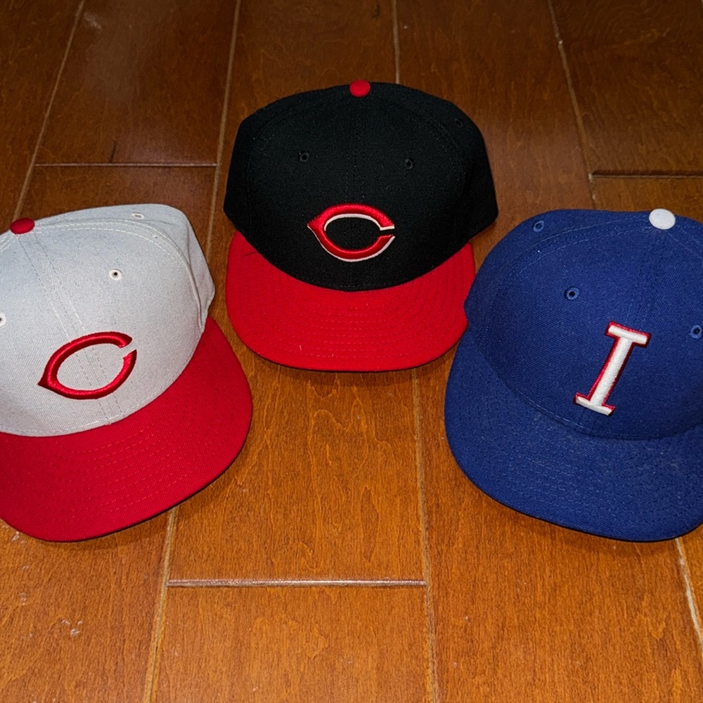 New Era Hats 7 1/4 (Italy, Cinci Reds Gray, Cinci Reds Black)